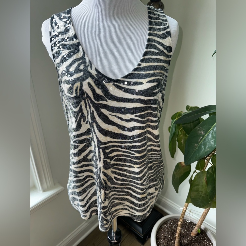Express Women’s zebra sequin tank v-neck size small